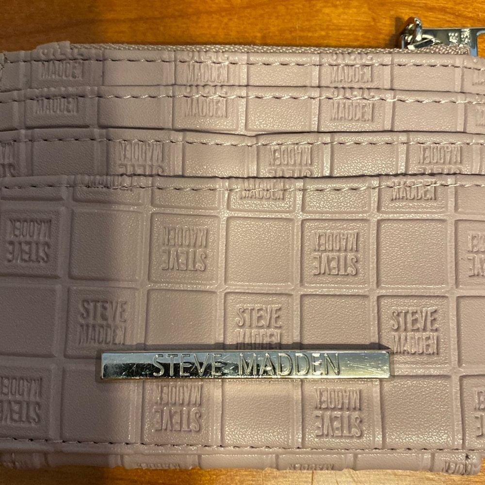 Steve Madden ID wallet used but in excellent condition